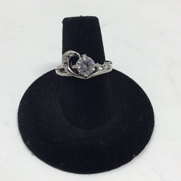 1 ct. CZ Heart Setting Fashion Ring (H15) - Picture 2 of 6